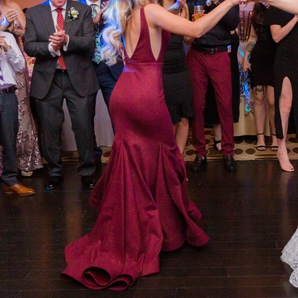 Jovani Gown - Picture 3 of 9